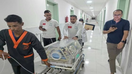 زاكورة: طائرة طبية خاصة تقل رضيعا حديث الولادة إلى المركز الاستشفائي الجامعي بفاس