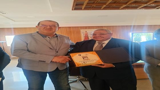 ميدلت: لقاء عامل الإقليم مع العصبة الجهوية لكرة القدم لمناقشة دعم الأندية المحلية