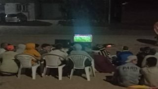 تنغير: حب المنتخب يوحّد القلوب: شباب من دوار أكديم يتابعون نهائي كأس العالم للشباب في أجواء استثنائية