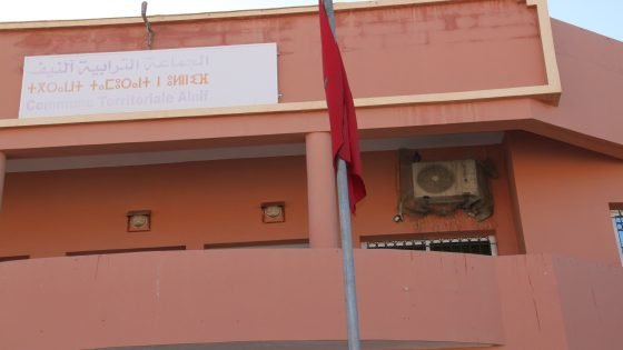 تنغير: السلطات المحلية تتدخل لإصلاح تسرب مياه الصرف الصحي بمنطقة “تقات” بالنيف