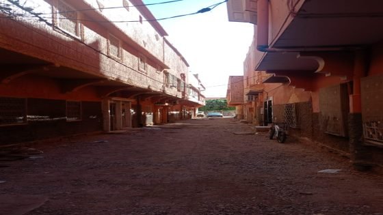 أرفود : ساكنة حي البطحاء تراسل رئيس الجماعة الترابية بشأن اختلالات في أشغال التأهيل الحضري