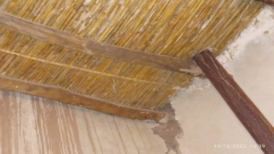 تنغير: نداء استغاثة من مؤثرة فايسبوكية بعد تهديد الثلوج بانهيار منزل أسرتها