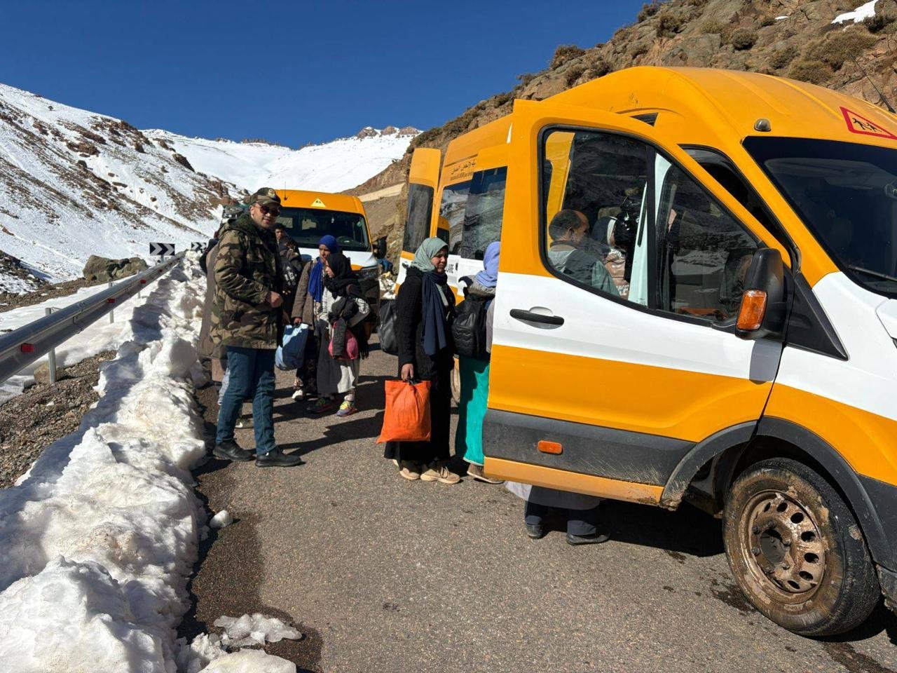 تنغير: تدخل إنساني للسلطات المحلية يضمن استئناف الدراسة لتلاميذ أوزيغمت بعد التساقطات