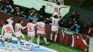 أسود الأطلس إلى نصف النهائي بأداء بطولي وإقناع كروي أمام الكاميرون