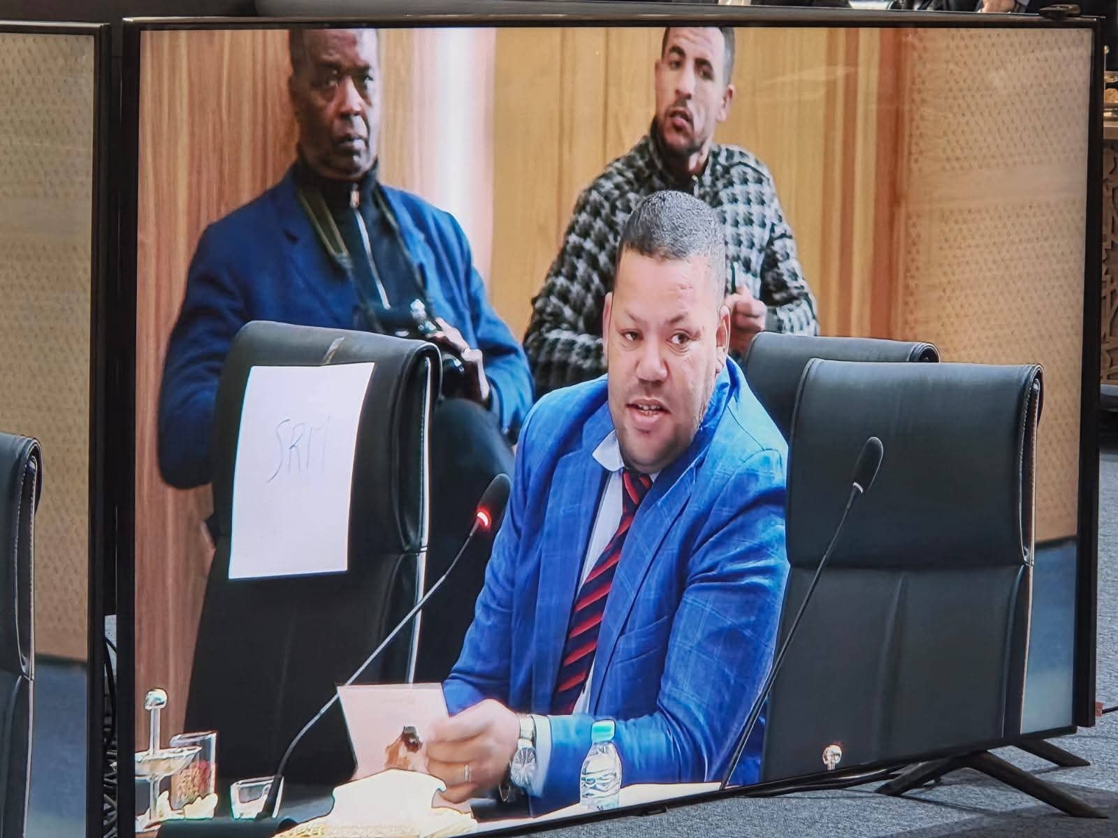رئيس جماعة تنغير ينقل انشغالات الساكنة بشأن ارتفاع الفواتير إلى الشركة الجهوية للتوزيع